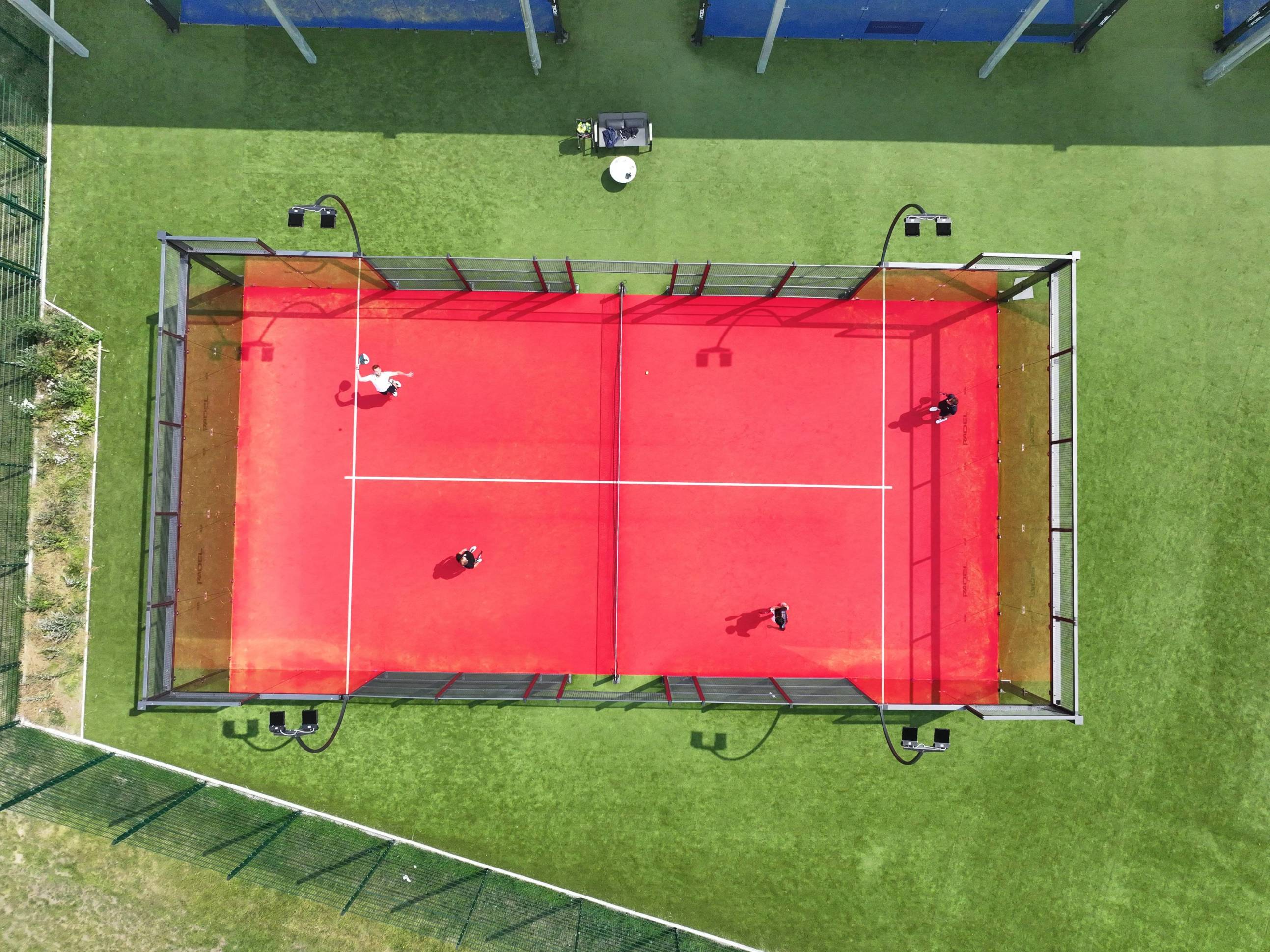 Drone-shot-padel-courts.jpg